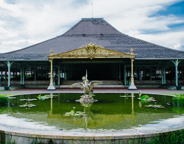 Visit Mangku Negara Palace